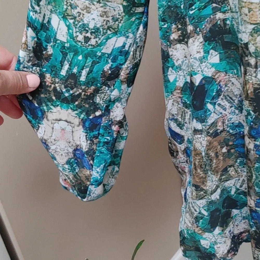 Zara Green Teal Blue Printed V-Neck Blouse - Picture 8 of 15